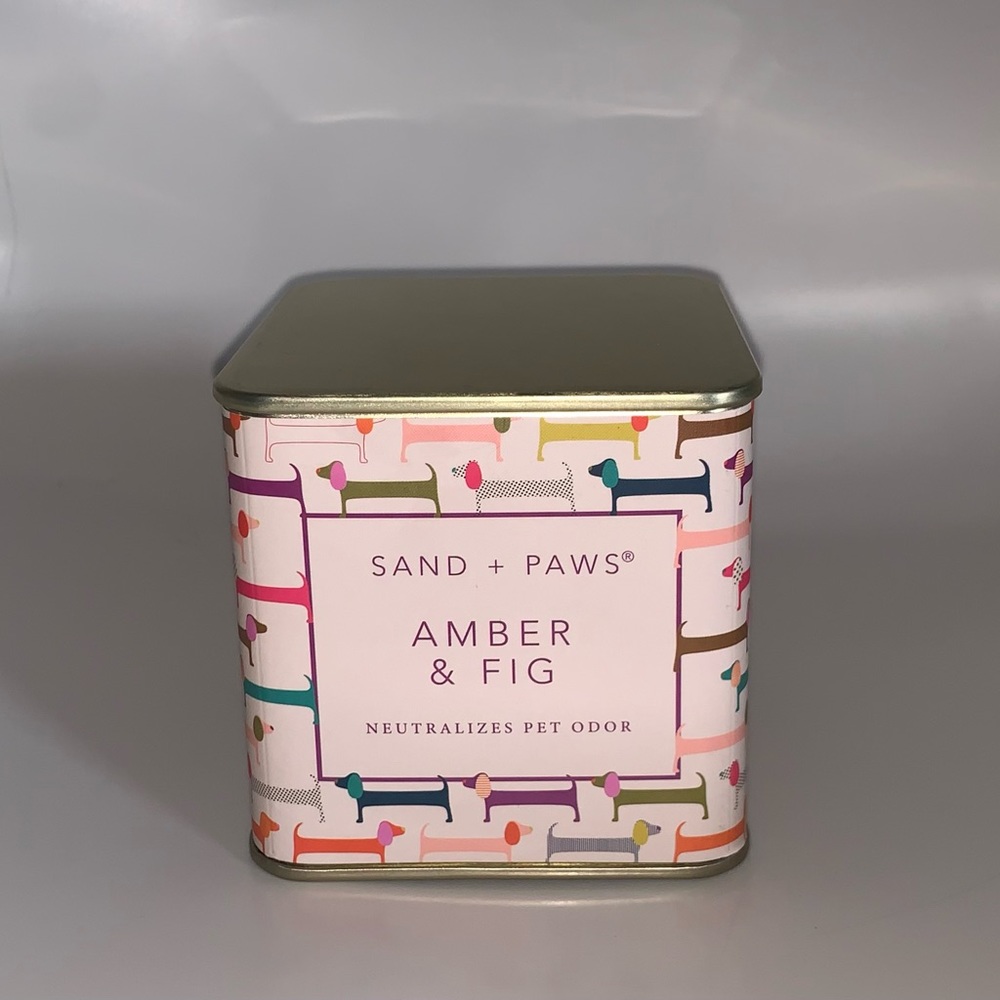 Sand + Paws Amber And Fig Candle Neutralizes Pet Odors